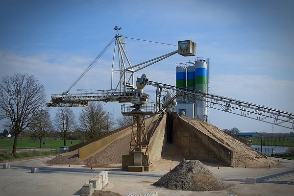 料场三维可视化数字孪生平台-钢铁原料堆场数字孪生系统