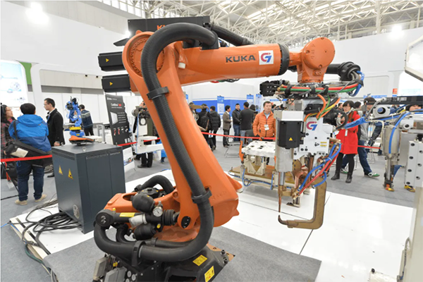 工业机器人虚拟仿真实训室建设的必要性